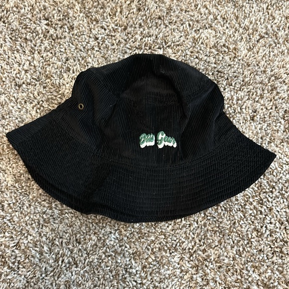 bucket hat - Picture 2 of 3